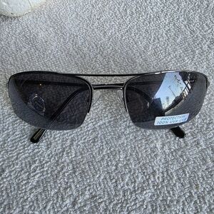 Foster Grant Black Sunglasses
